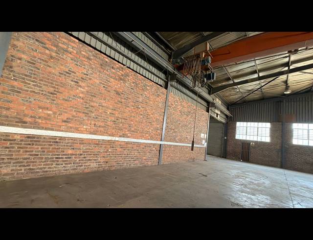 1,840M² WAREHOUSE TO LET IN MEADOWDALE